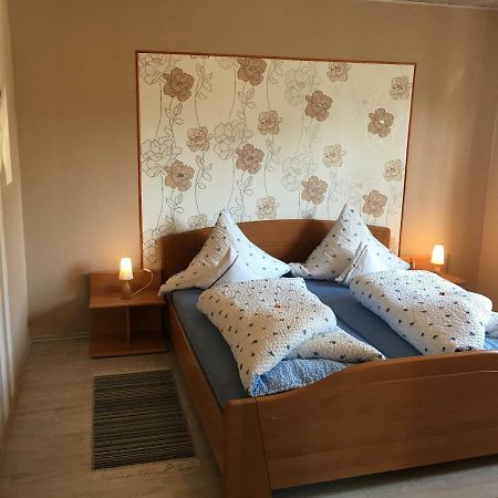 Ferienwohnung Martina Zell an der Mosel Ngoại thất bức ảnh